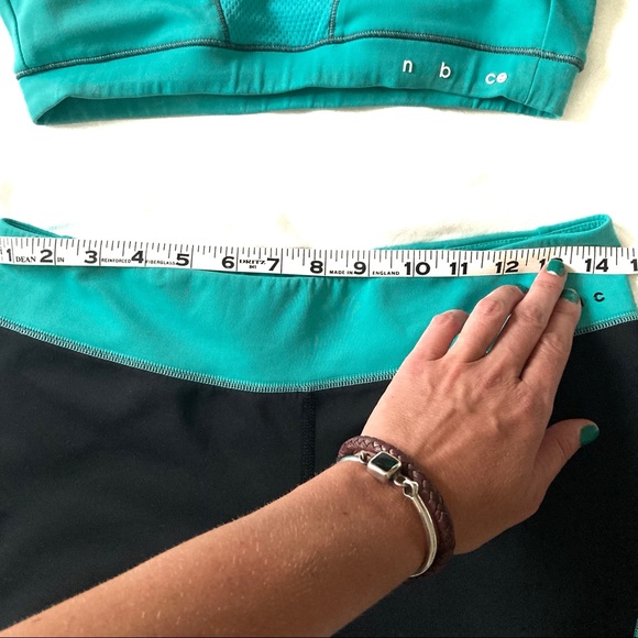 New balance workout shorts and bra - Picture 10 of 10